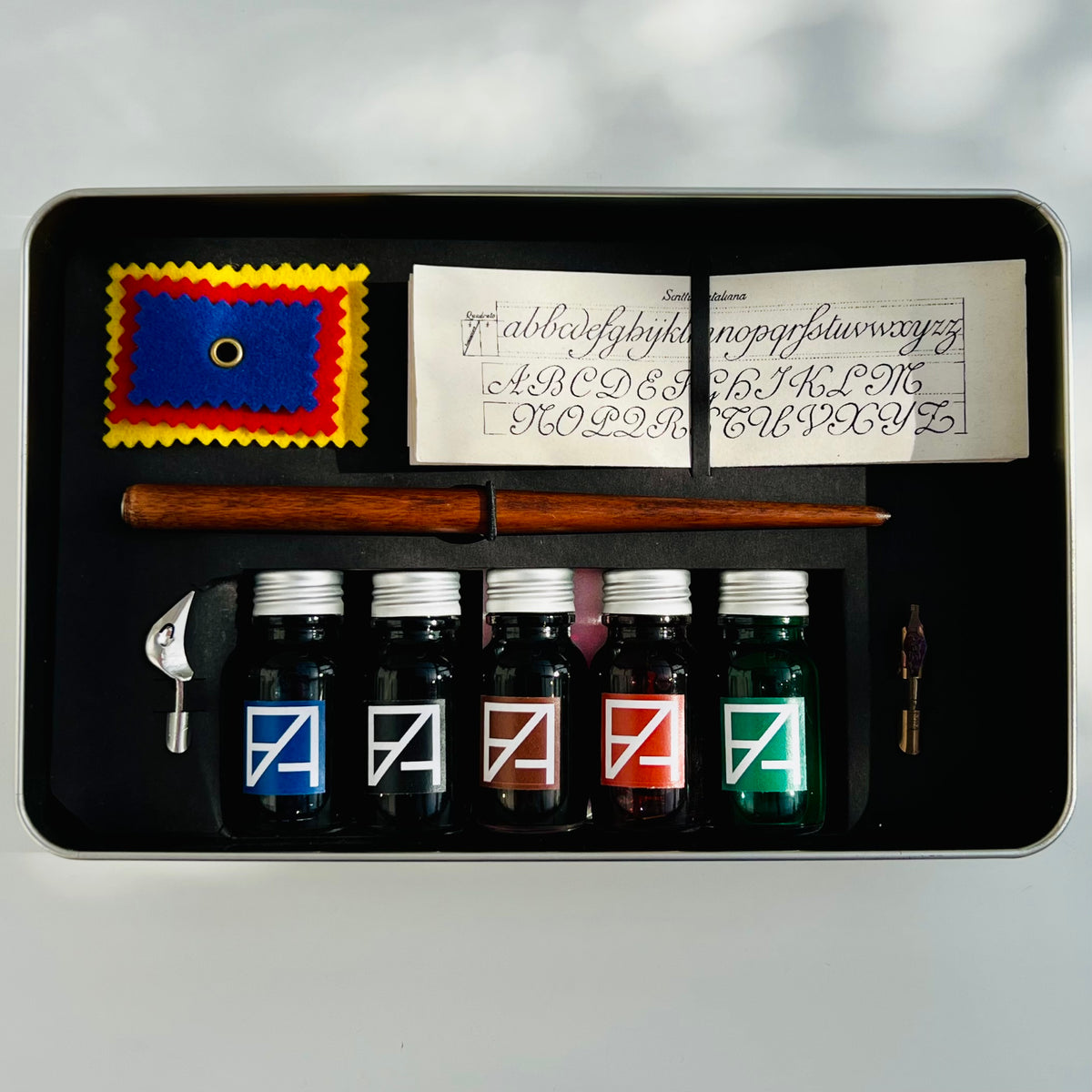 Lettering e Calligrafia - Cartoleria Donati SA